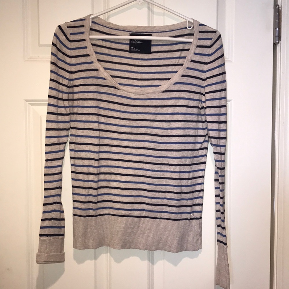 AMercian Eagle Blue striped sweater